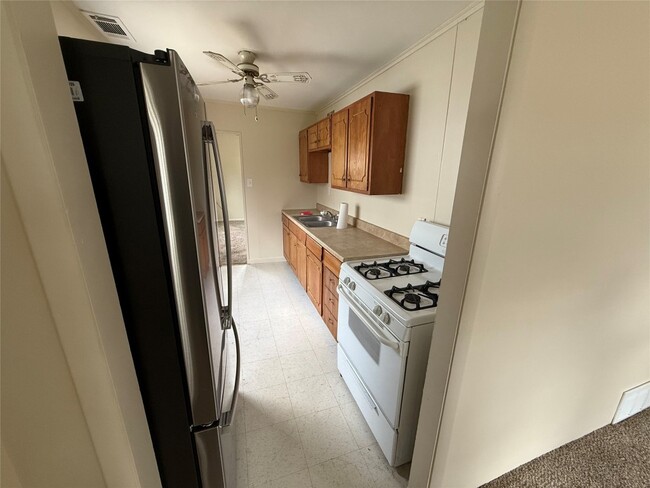 Building Photo - 1139 W 36th St