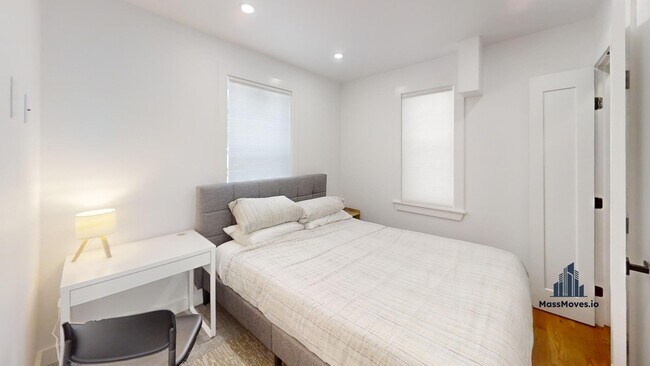 Building Photo - 36 Shepard St