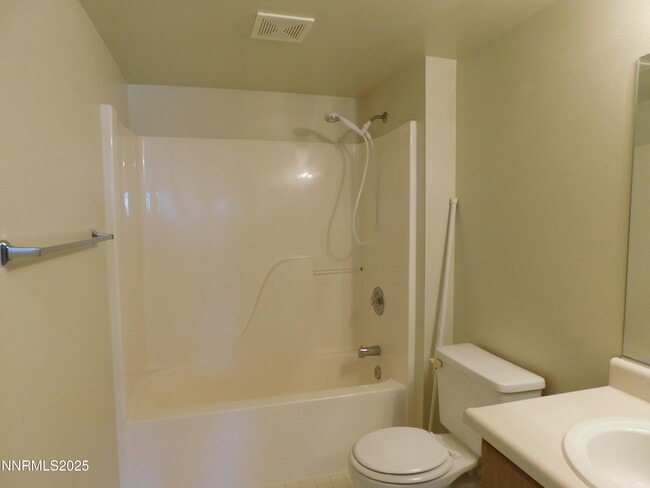 Building Photo - 240 Serpa Pl