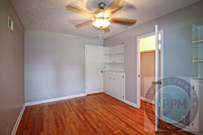 Building Photo - 3 Bedroom 3 Bathroom Home