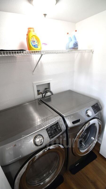 Building Photo - 1795 Boulevard De Province Blvd