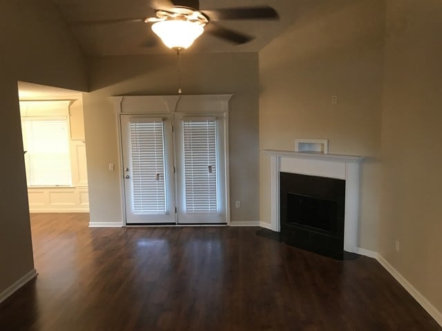 Building Photo - 434 Roberts Way