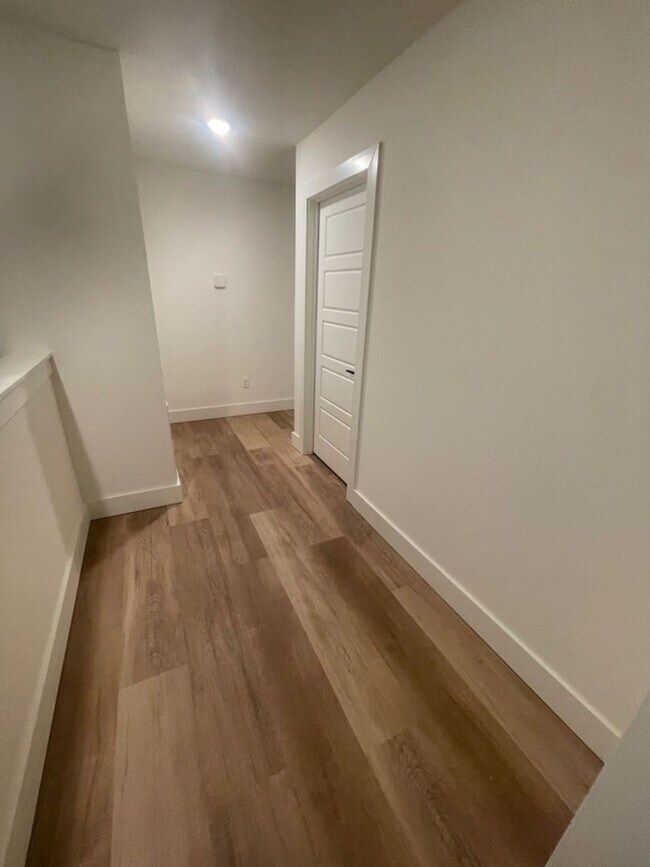 Building Photo - Bentonville Townhouse!