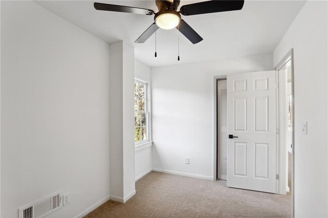 Building Photo - 1687 Porter Dr NW