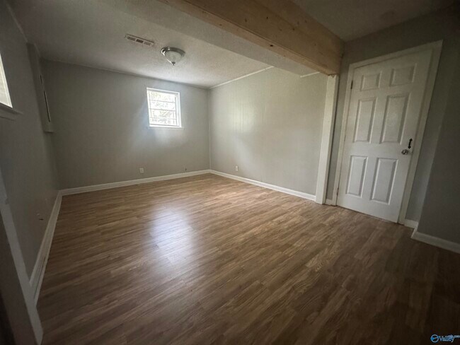 Building Photo - 3201 Delia Ln NW