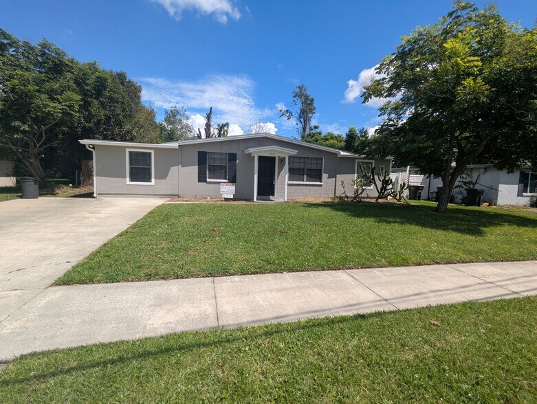 Primary Photo - 6941 Delisle Dr
