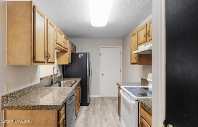 Building Photo - 10855 Rutherford Ct
