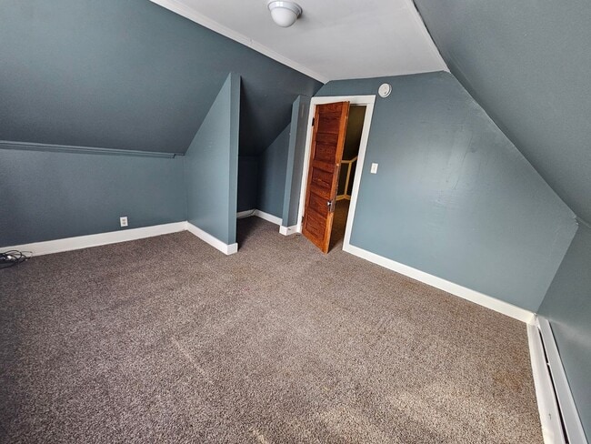 Building Photo - 3 Bedroom Home for Rent