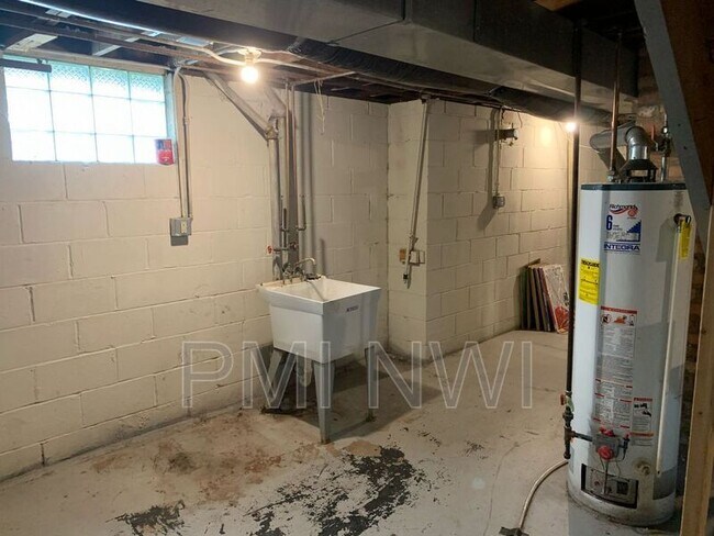 Building Photo - 6110 Marshall Ave