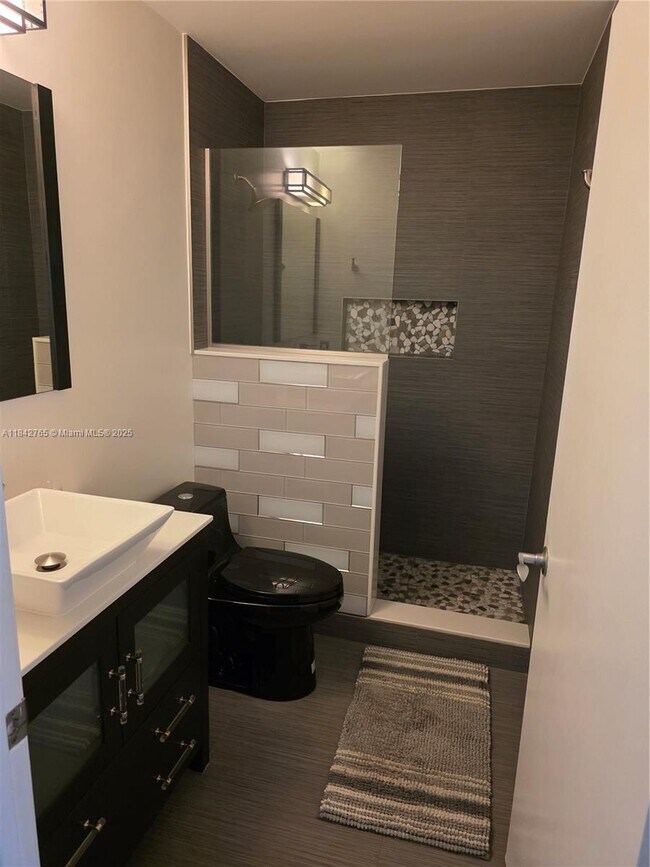 Building Photo - 1365 Crystal Way