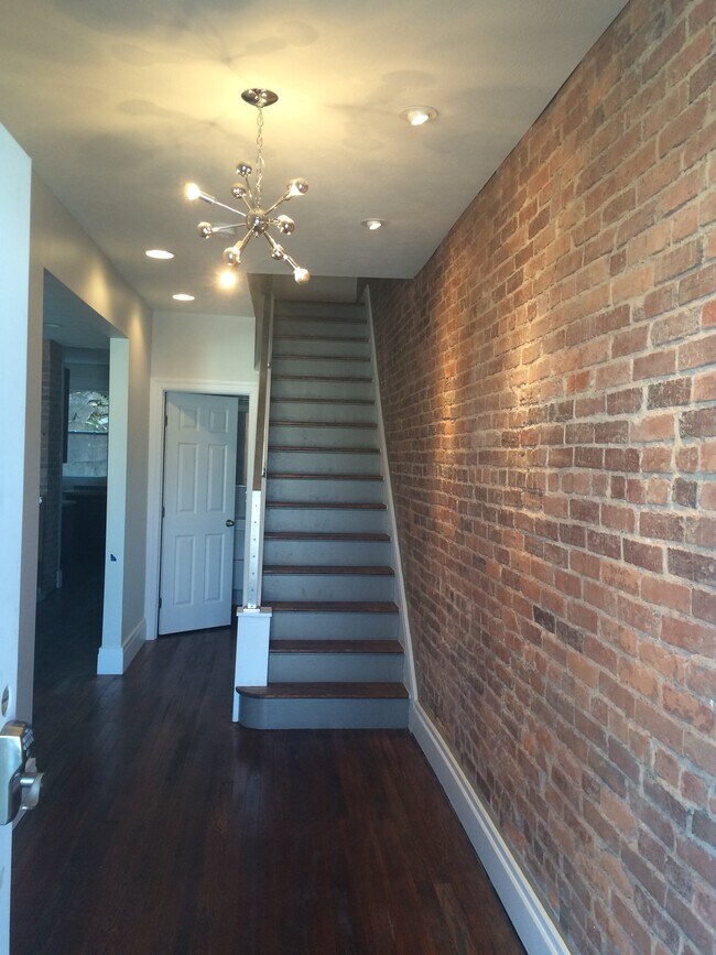 Building Photo - 301 Belonda St