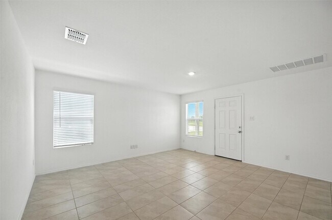 Building Photo - 208 Rubylace Dr