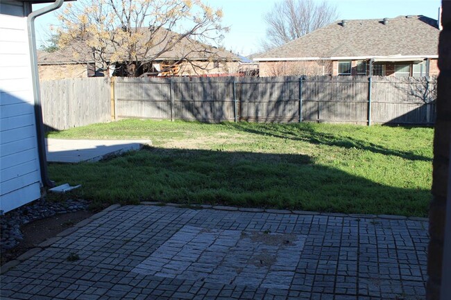 Building Photo - 424 Penny Ln
