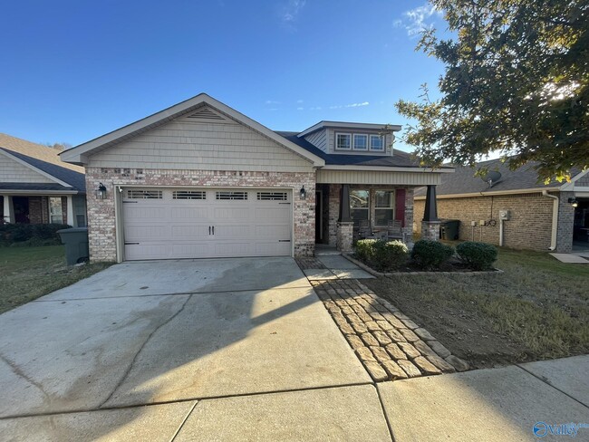 Primary Photo - 709 Oak Cove Ln NW