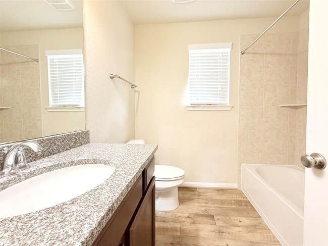 Building Photo - 16927 Wedgeside Pk