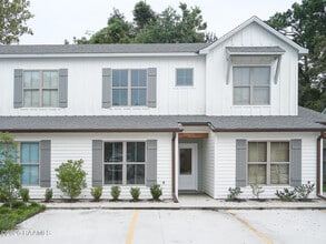 Building Photo - 110 Oak Plns Aly