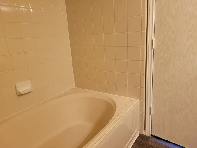 Building Photo - 3 BD 2BA Home