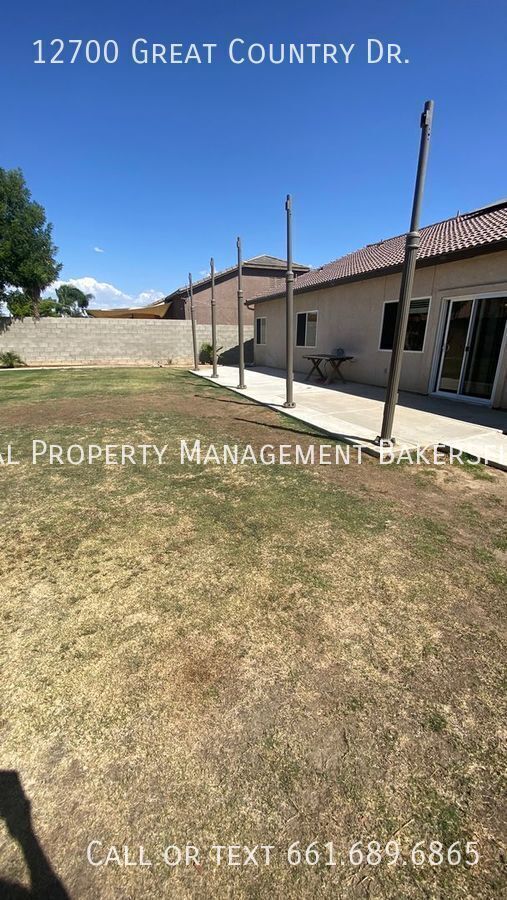 Building Photo - 12700 Great Country Dr