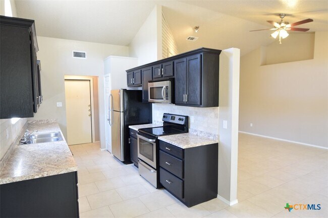 Building Photo - 4807 Teal Dr