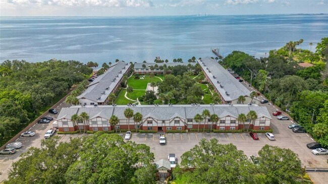 Building Photo - 650 Pinellas Point Dr S