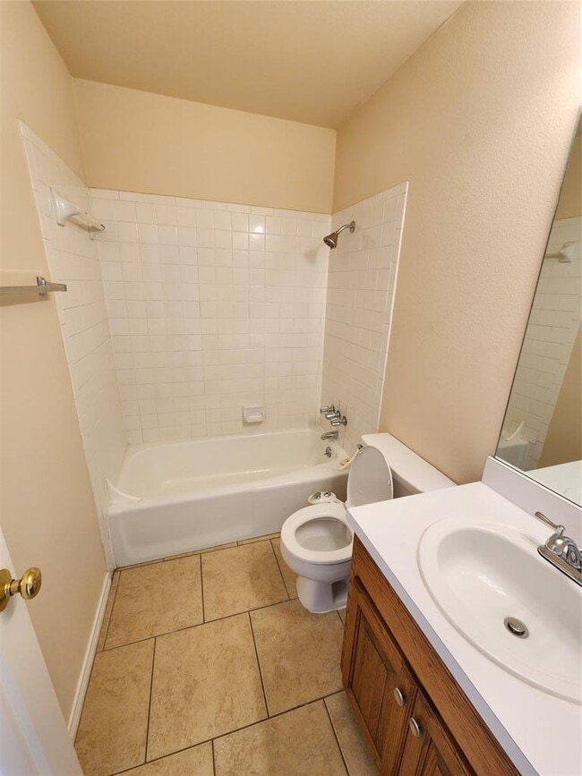 Building Photo - 8811 Clearbrook Trail
