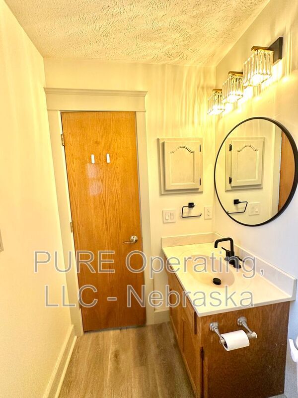 Building Photo - 8108 S 152nd Ave