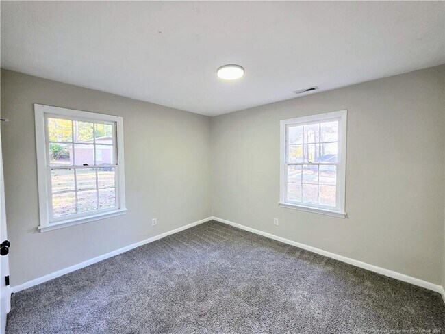 Building Photo - 7525 Kisco Dr