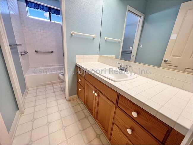 Building Photo - Malielie Street (3 bed/2 bath/2prkg) – Mil...