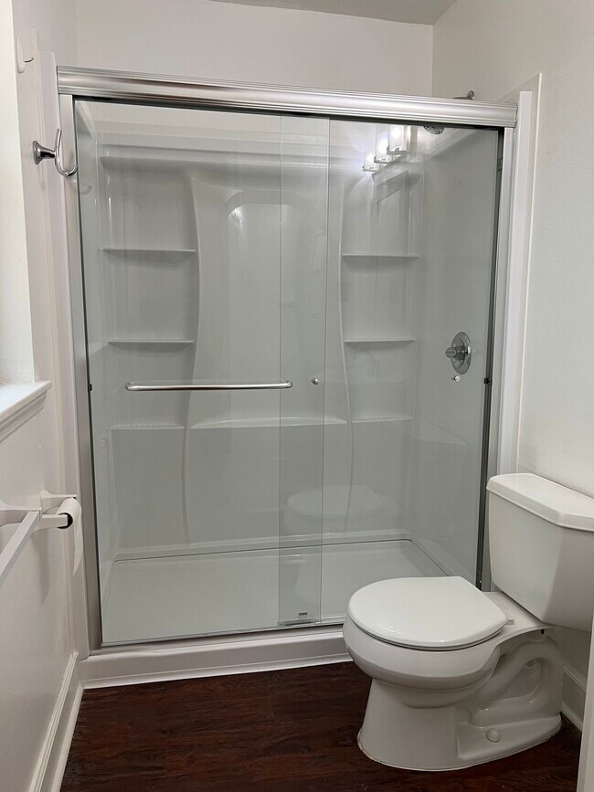 Master bath - 310 21st Street