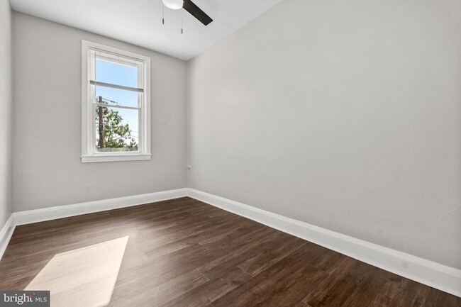 Building Photo - 211 Allendale St