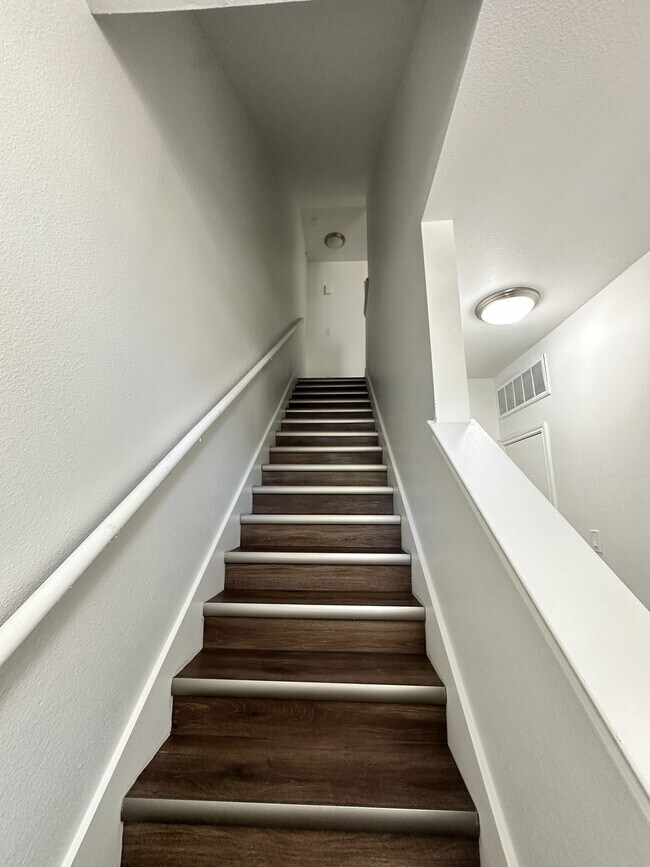 Building Photo - 6740 Davidson St