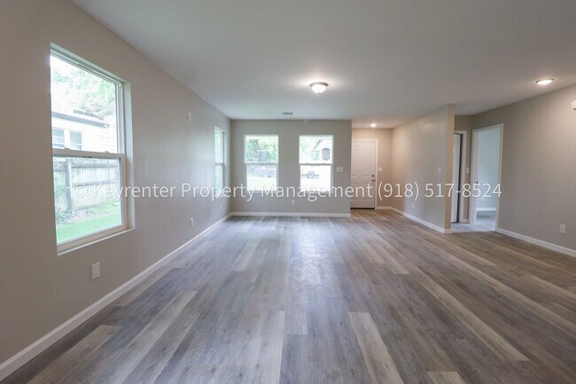 Building Photo - Beautiful Newly Built 3 Bedroom House! Available for Immediate Move in!