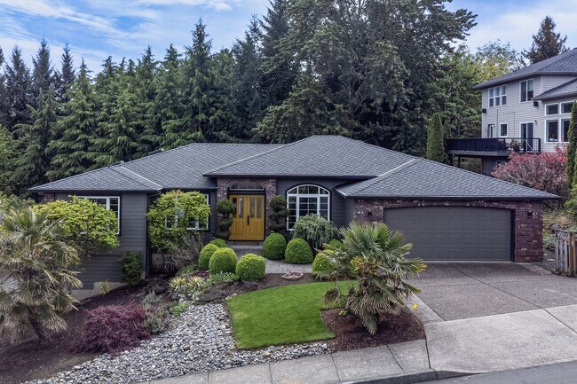 Building Photo - PRICE REDUCTION 5 Bedroom Home in the Sought-After Hillshire Estates of Bull Mountain