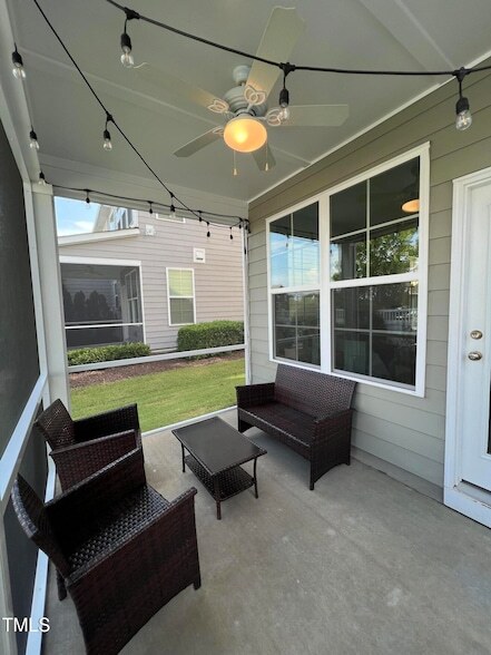 Building Photo - 1109 Little Gem Ln