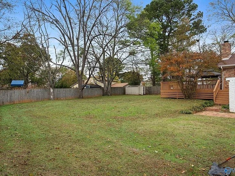 Building Photo - 2102 Chadburn Dr SW