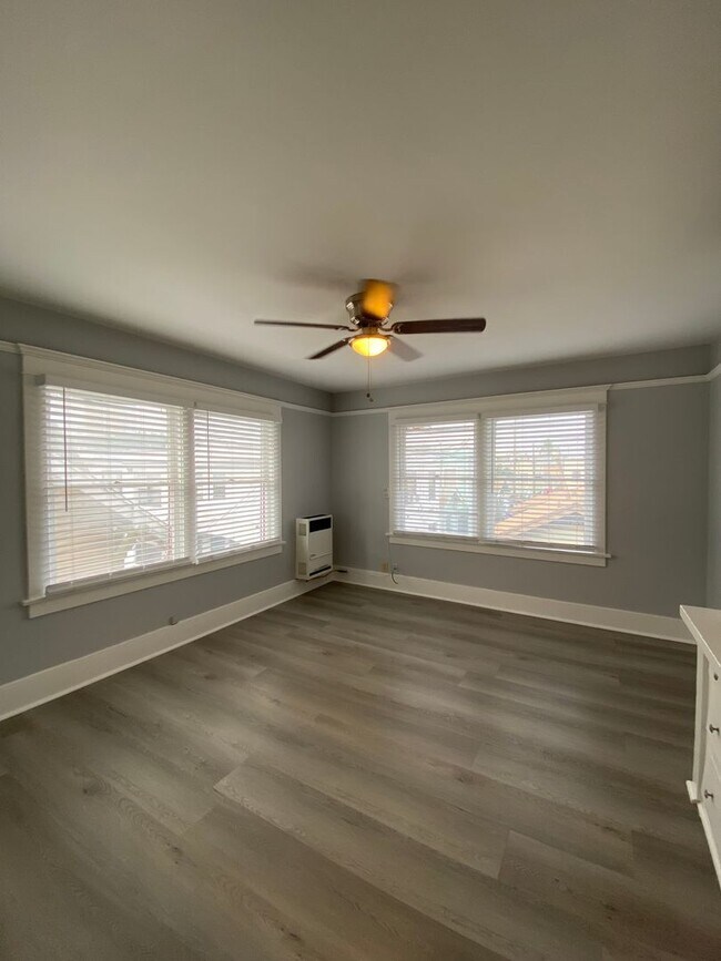 Interior Photo - c427