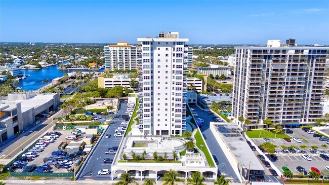 Building Photo - 3015 N Ocean Blvd