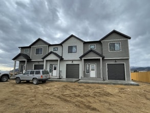 Building Photo - 502 E 2nd Ave