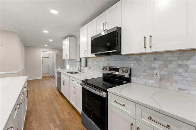 Building Photo - 6511 Vernon Woods Dr NE