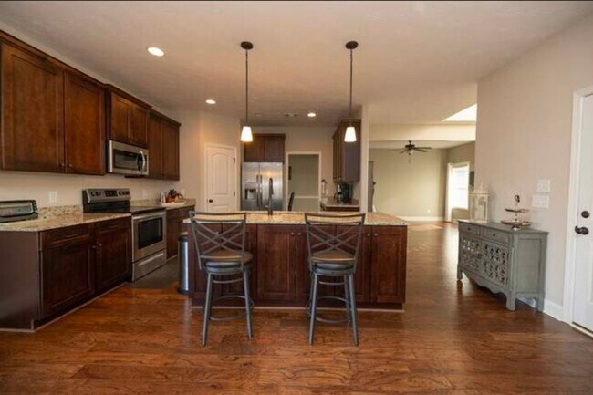 Building Photo - 7100 Pine Seed Dr