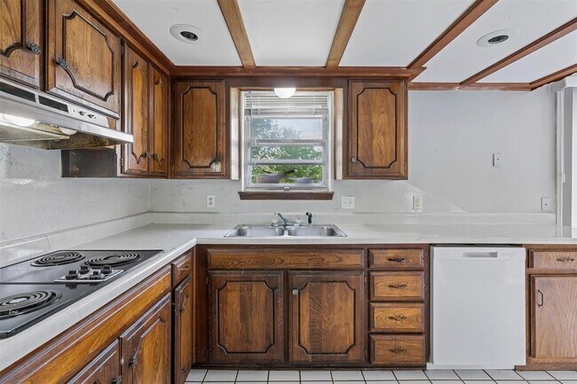 Building Photo - 3005 SE 51st St