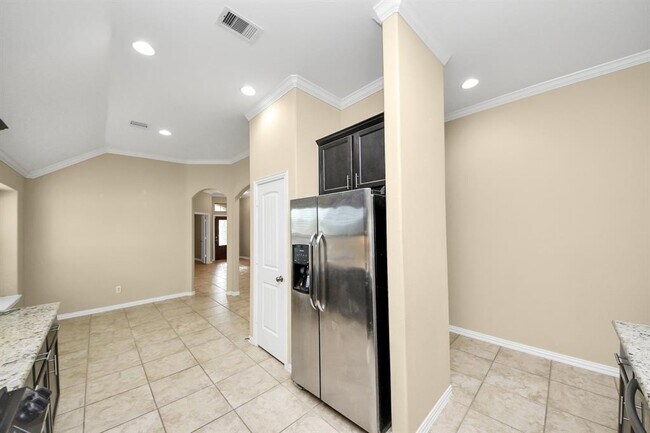 Building Photo - 2439 Dark Elm Dr