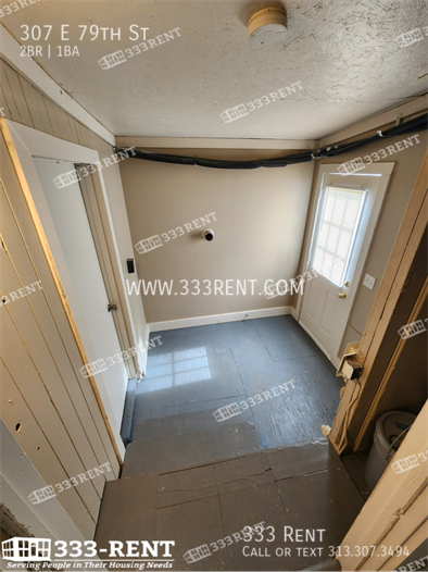 Building Photo - 307 E 79th St