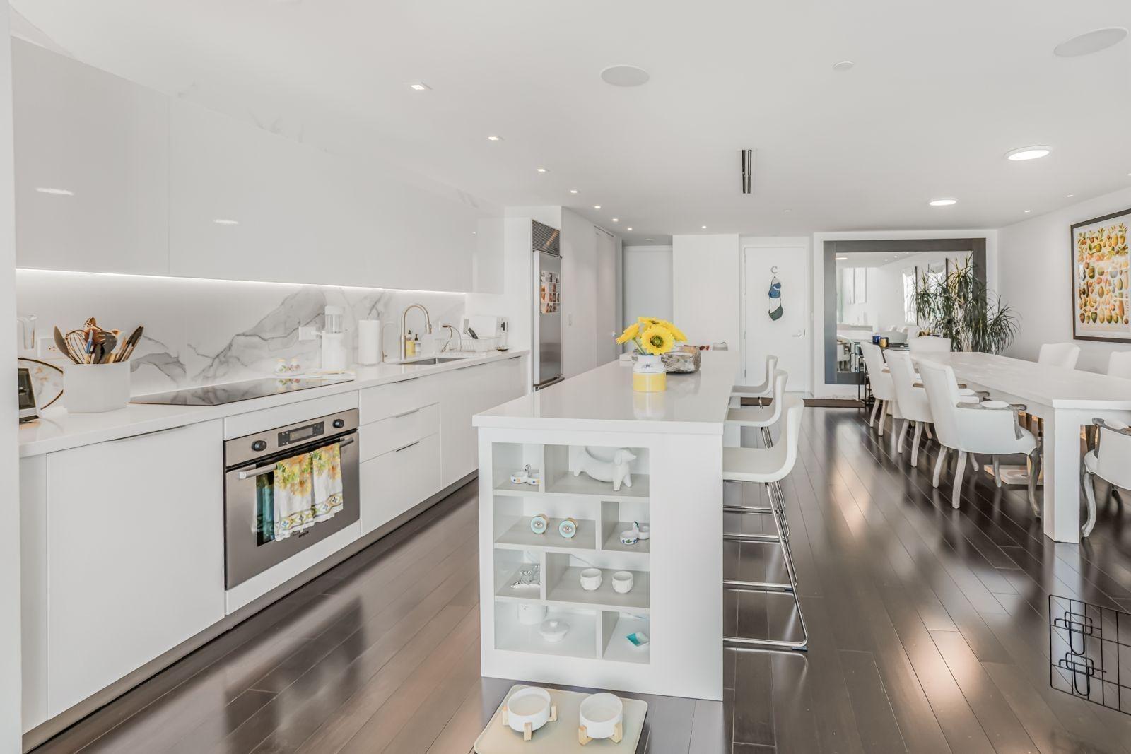 Building Photo - 1040 Biscayne Blvd
