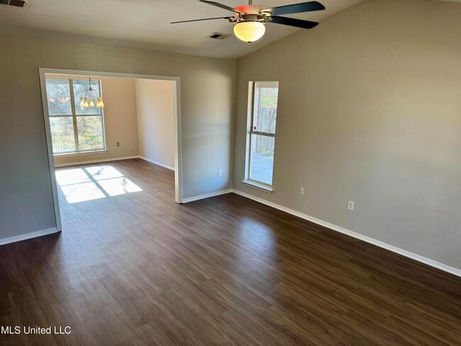 Building Photo - 4289 Brighton Dr