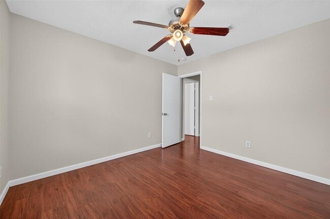 Building Photo - 9123 Belle Glen Dr