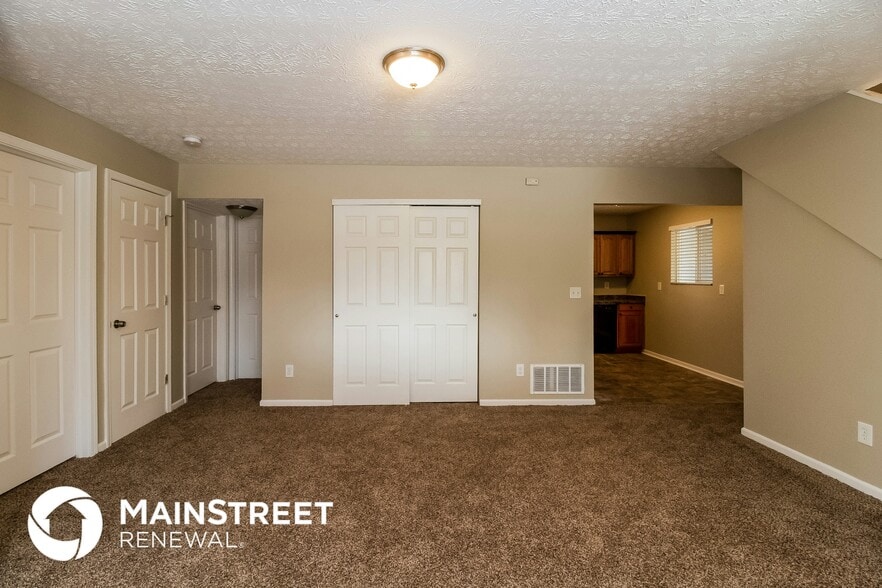 Building Photo - 5080 Dimson Dr N