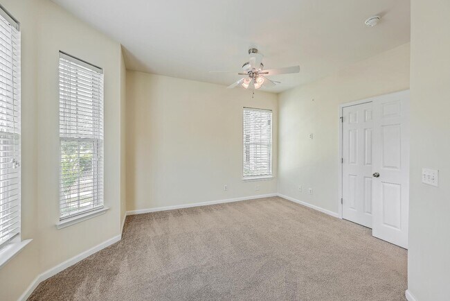 Building Photo - 230 Cameron St