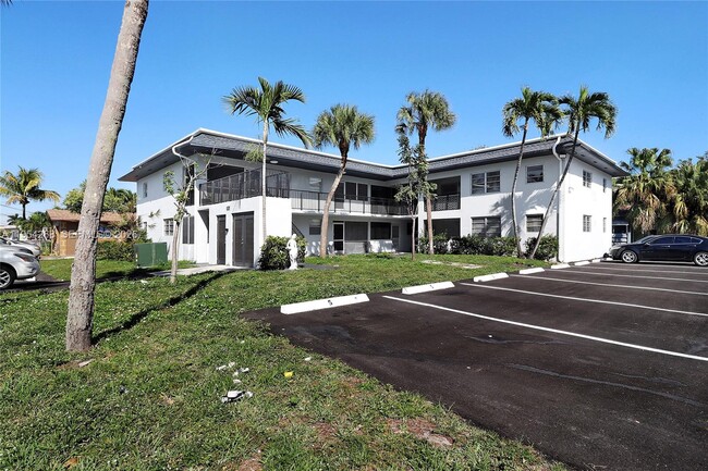 Building Photo - 133 SE 4th Ave