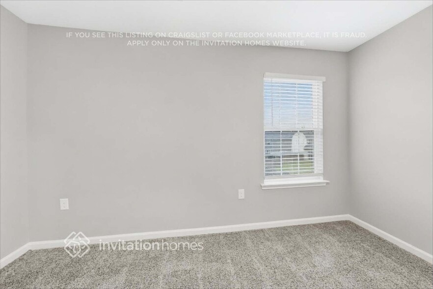 Building Photo - 1719 Eastway Dr
